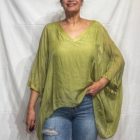 Sosia Green Flowy Tunic Sz One Size NWT - Picture 1 of 12